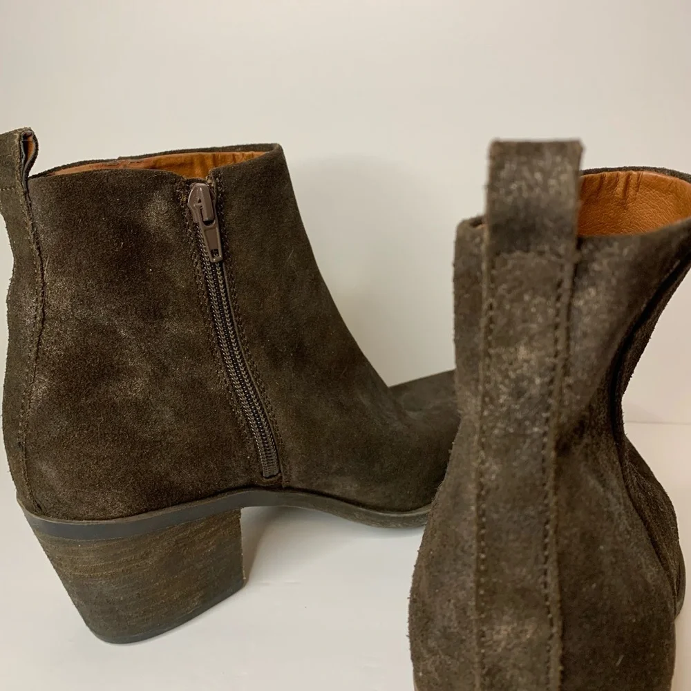 Lucky Brand Natania 9 medium bootie bracken suede zip moto western